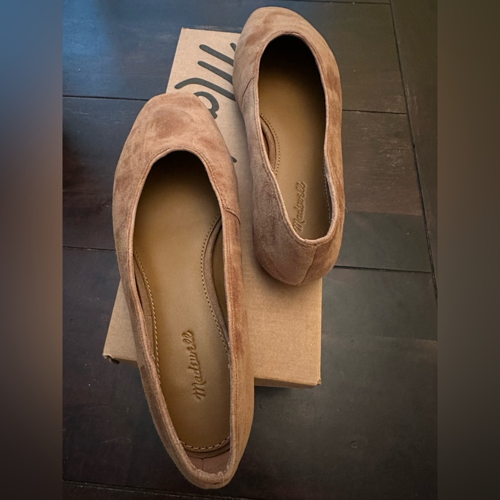 Madewell 
The Mylie Ballet Flat - Picture 2 of 4